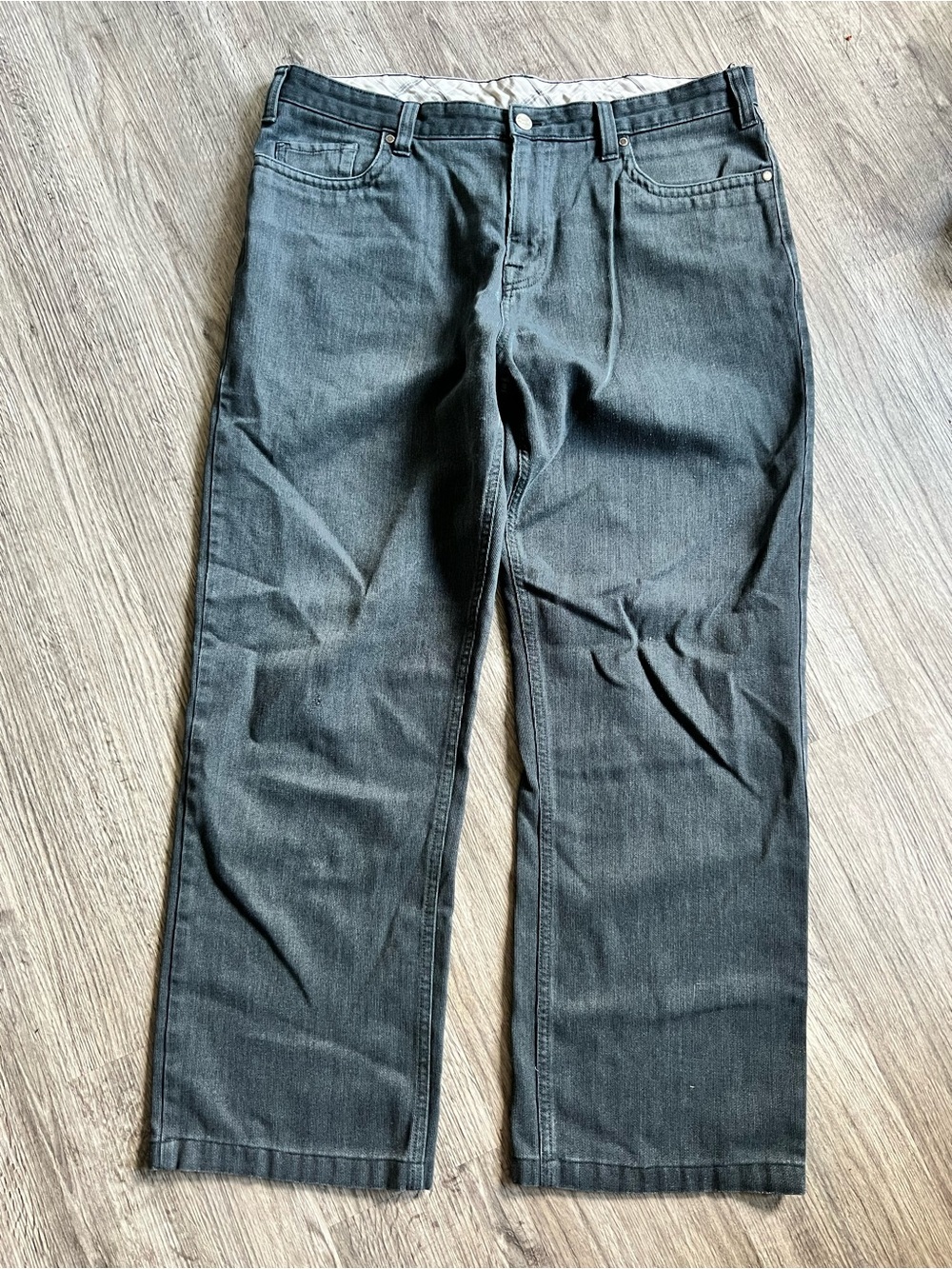 Kenneth Cole Men's Classic Straight Jeans in Charcoal Gray